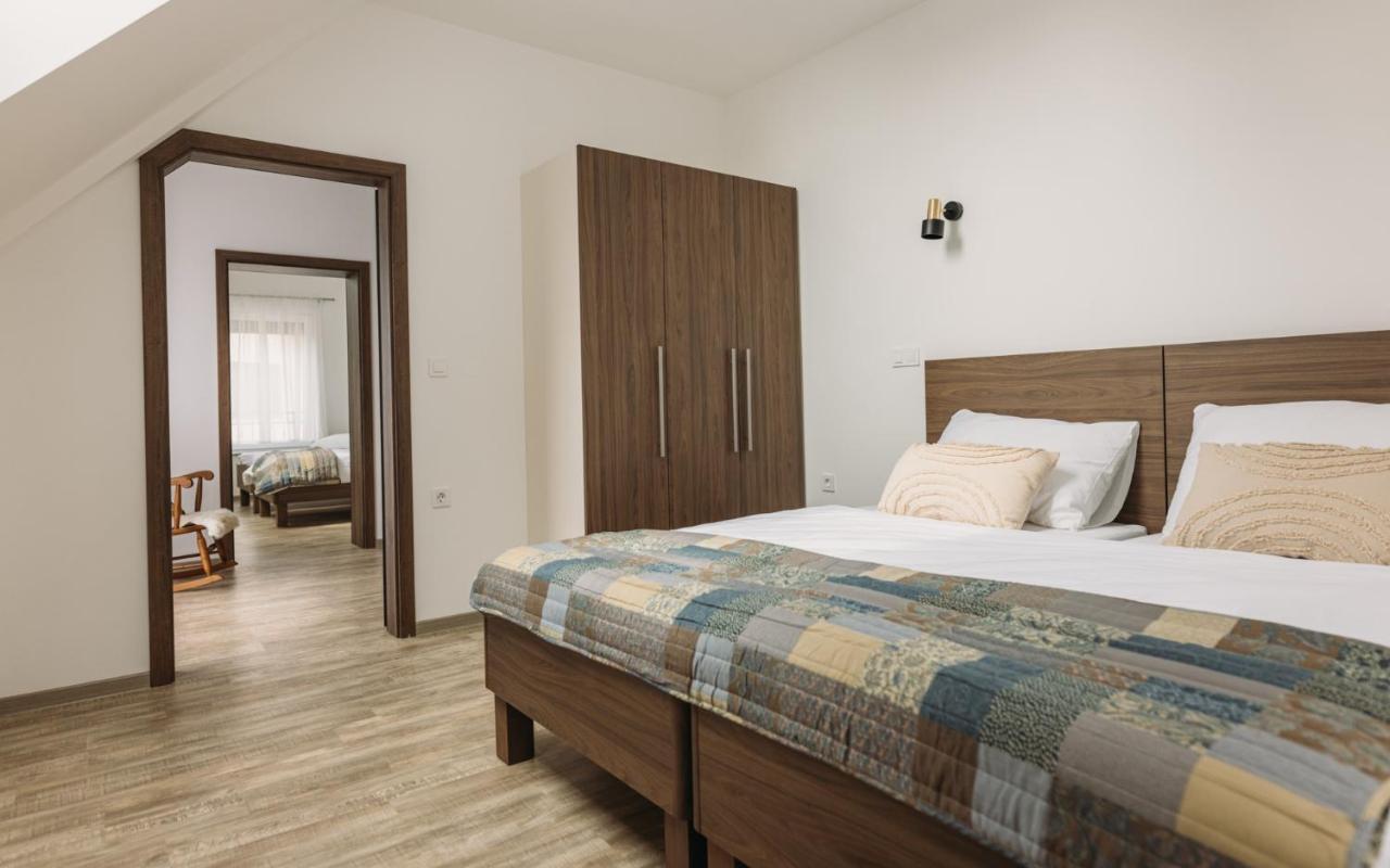 Hotel Hisa Na Ravnah Pišece Exterior foto